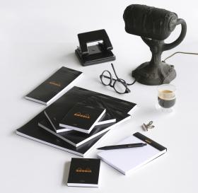 86009C_116009C_136009C_16009C_182009C_Classic Stapled Notepads Black_lifestyle