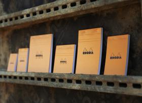 14200C_16200C_18200C_Classic Stapled Notepads Orange_lifestyle