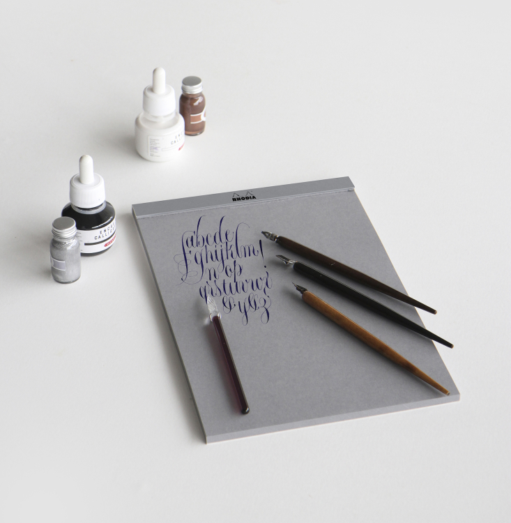 Rhodia_Touch_Grey_Maya_Desk_2