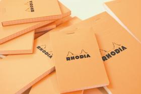 10200C_12200C_Classic Stapled Notepads Orange_lifestyle