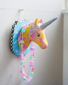 SA180O_amb-2_Unicorn trophy