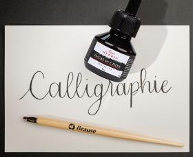 11209T_India Ink (China Ink)_lifestyle 11209T_India Ink (China Ink)_lifestyle