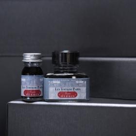13806T Grey Paris Ink Collection Ambient 2