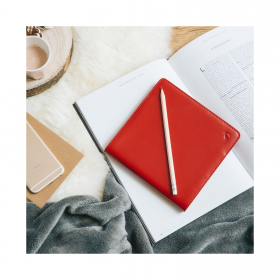 1435 Executive Soho cover red