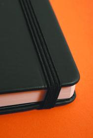 118069C_118079C_119569C_118609C_118669C_118769C_Hardcover Notebook black_Elastic Closer_detail