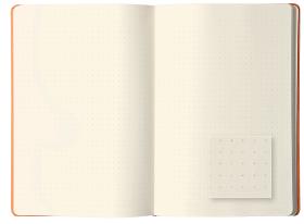118768C_Hardcover orange Dot_detail 118768C_Hardcover orange Dot_detail