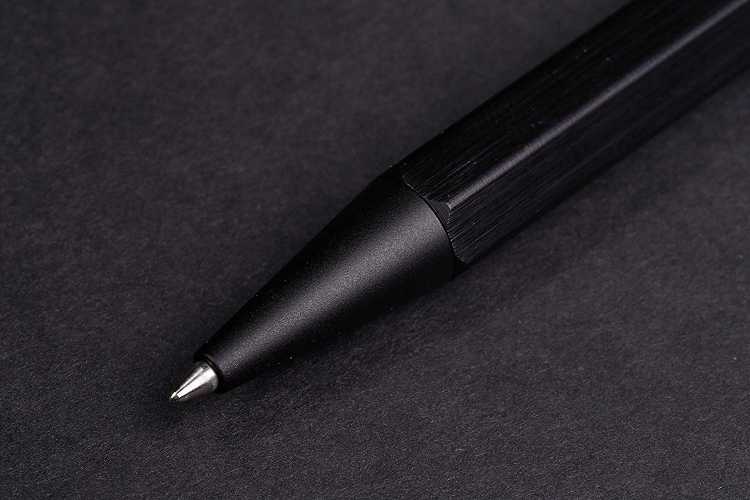 9389C Rhodia Rollerball Pen 5" Black (ambiance)